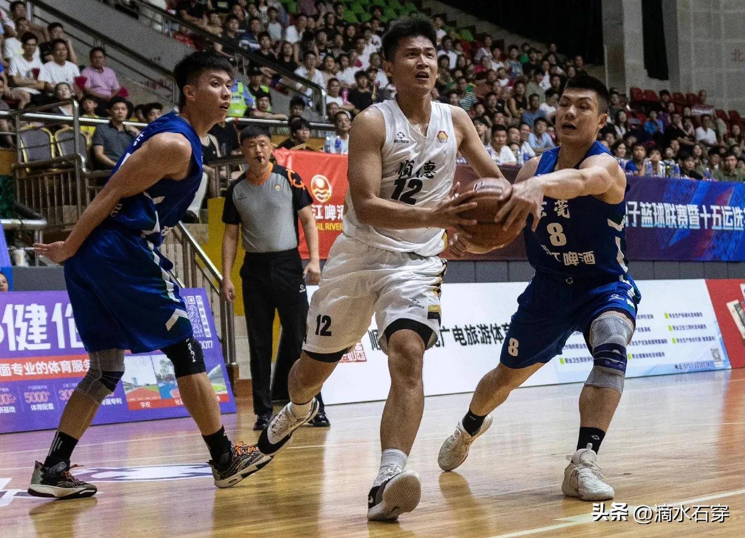 关于动感篮球比赛引来无数球迷热情支持!的信息 关于动感篮球比赛引来无数球迷热情支持!的信息