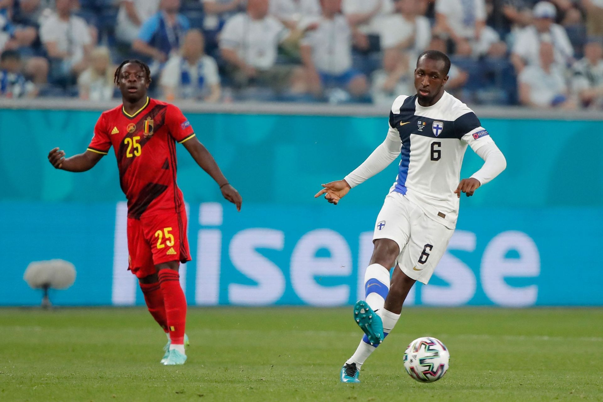 俄罗斯大胜奥地利，晋级半决赛