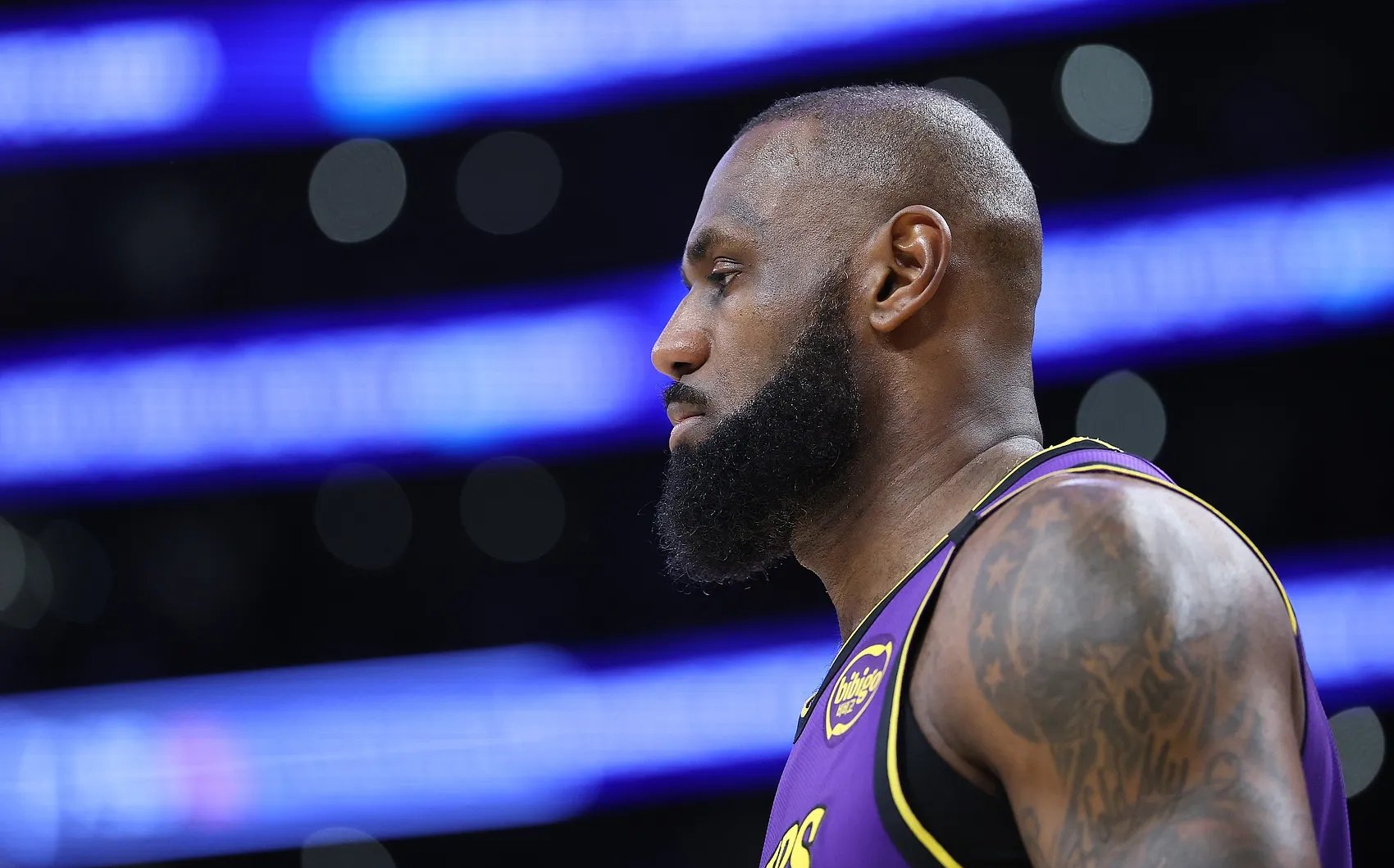 美国职业篮球总决赛落幕,湖人登顶称王 美国职业篮球总决赛落幕,湖人登顶称王