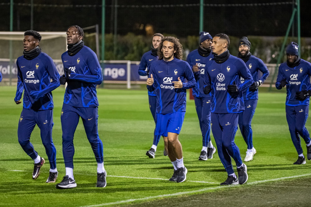 法国球队备战即将到来的大赛事