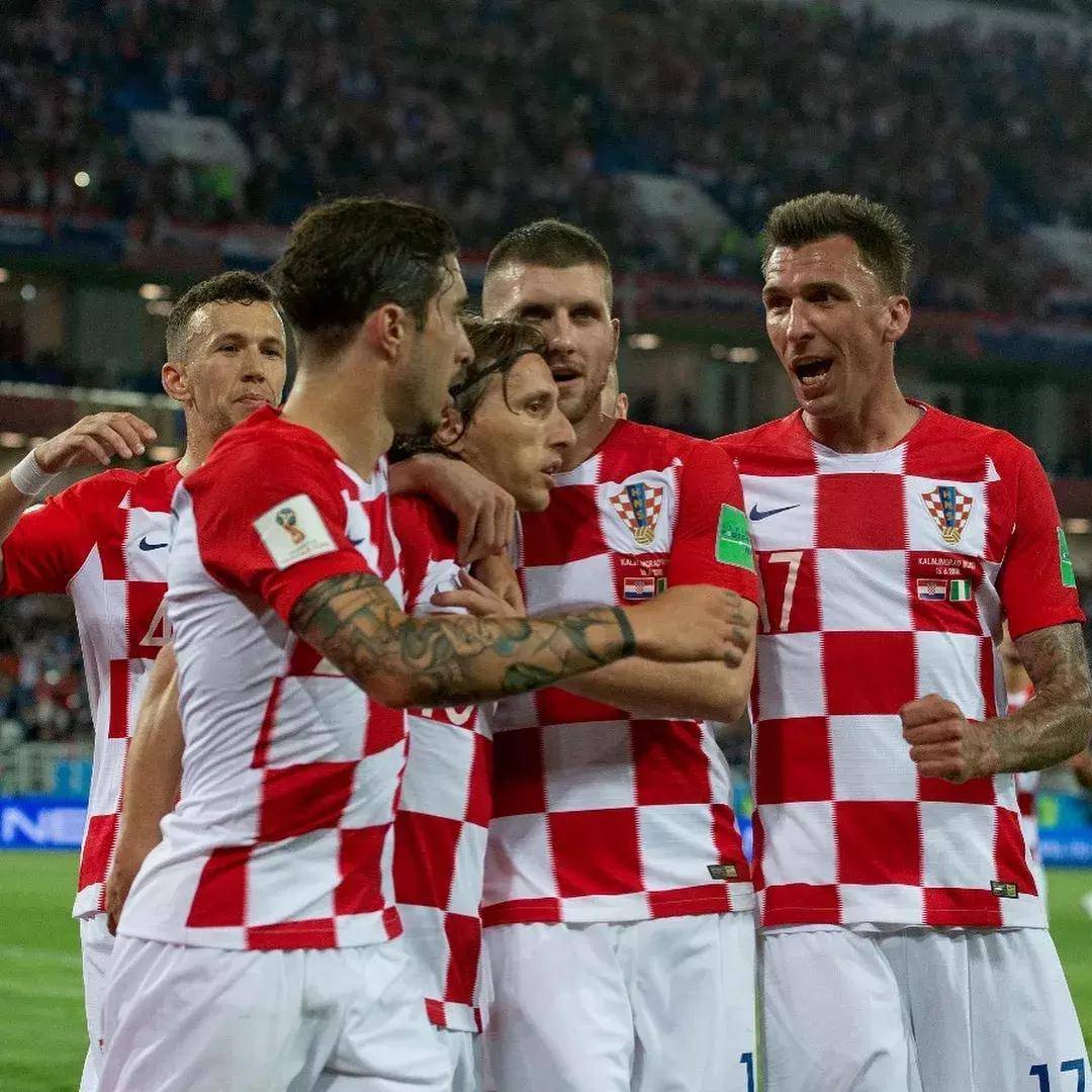 捷克中场失误频频,欧国联路障重重的简单介绍 捷克中场失误频频,欧国联路障重重的简单介绍