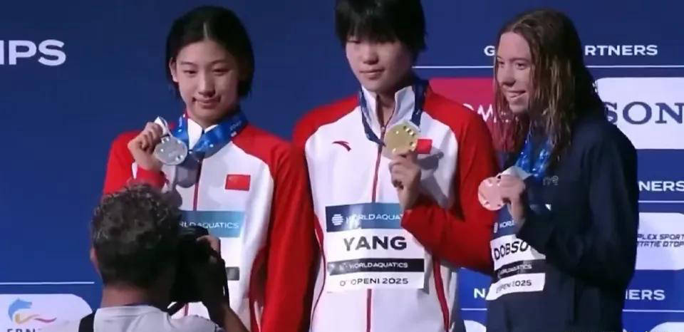 包含和珊选手表现优异，晋级决赛的词条