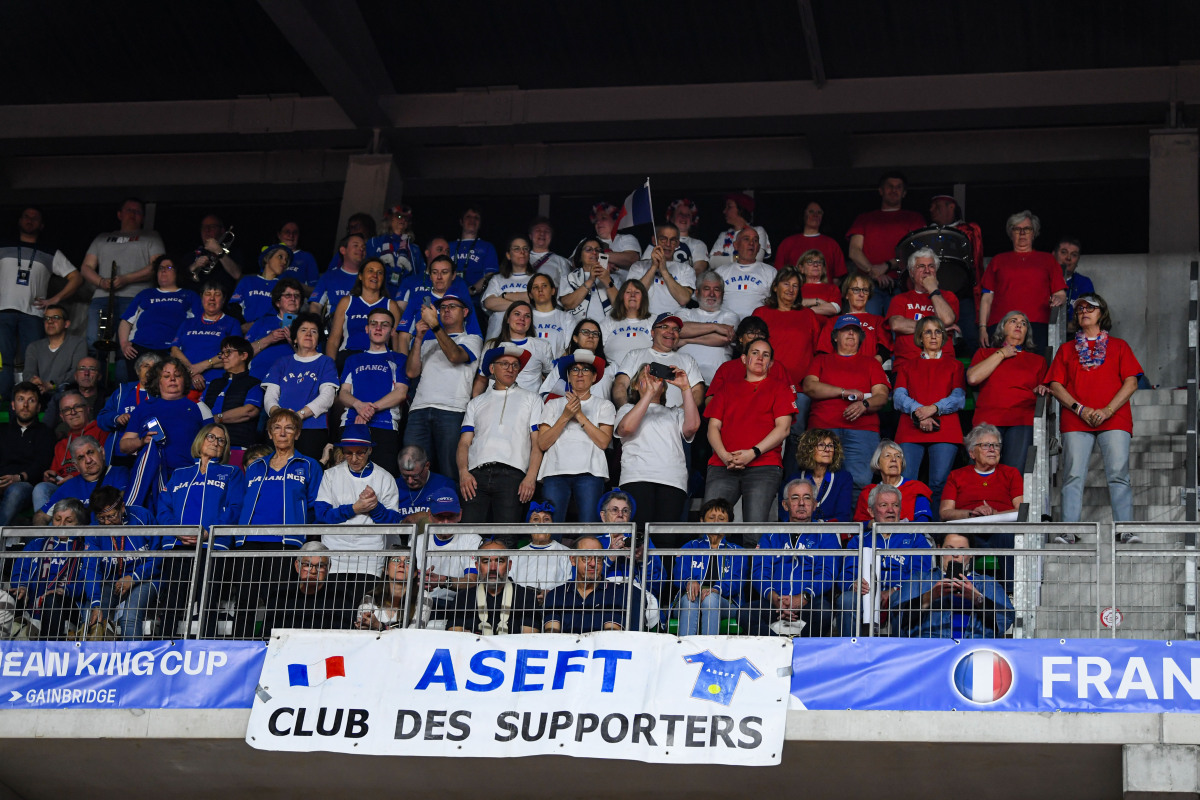 湖南队在激烈较量中获得胜利 湖南队在激烈较量中获得胜利