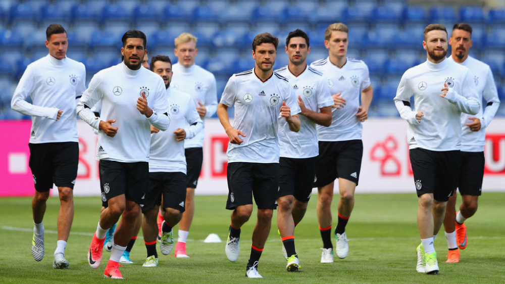 荷兰主场战胜白俄罗斯,晋级关键一步 荷兰主场战胜白俄罗斯,晋级关键一步