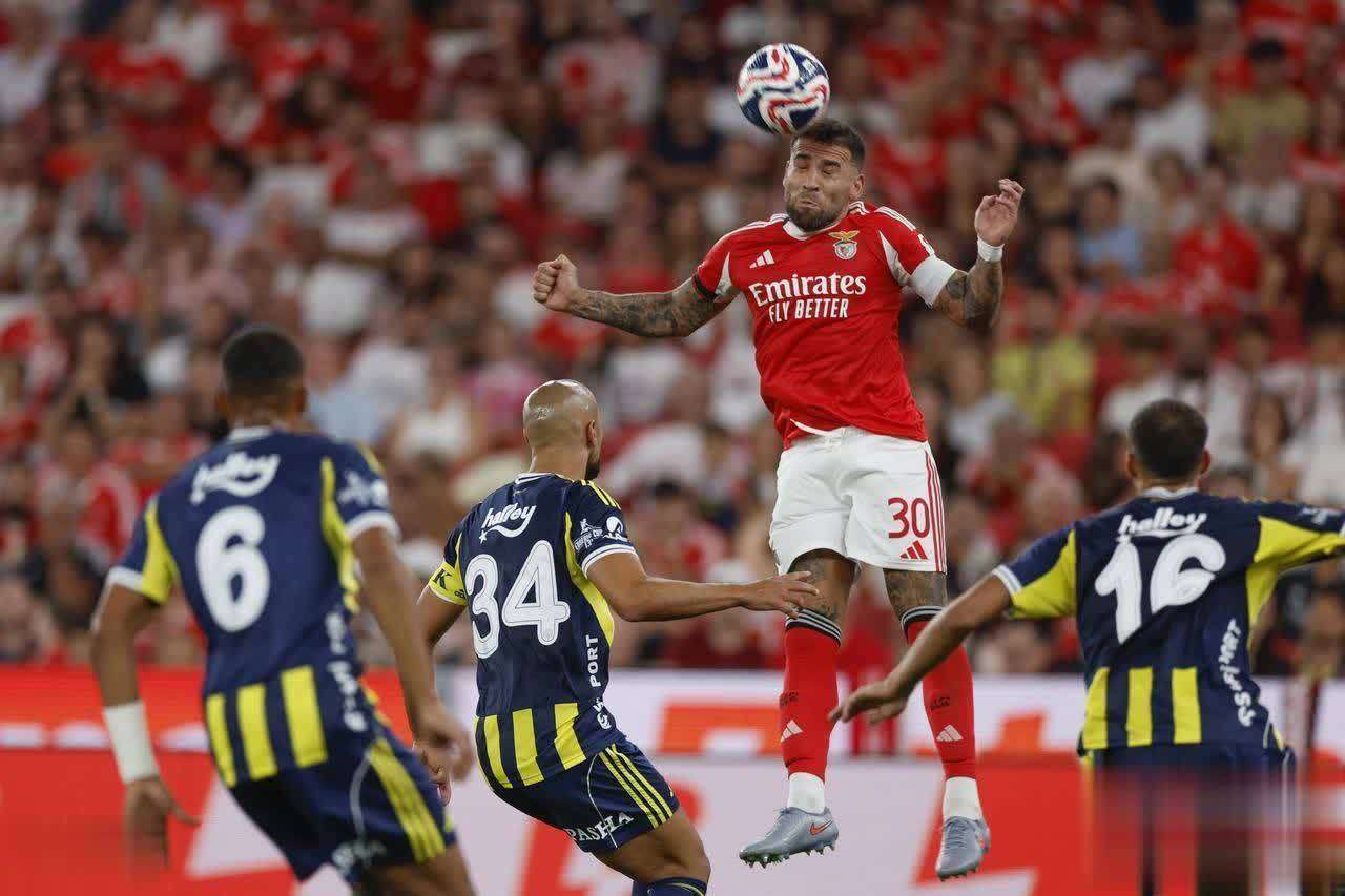 马赛遭遇严峻挑战,球员迎难而上 马赛遭遇严峻挑战,球员迎难而上