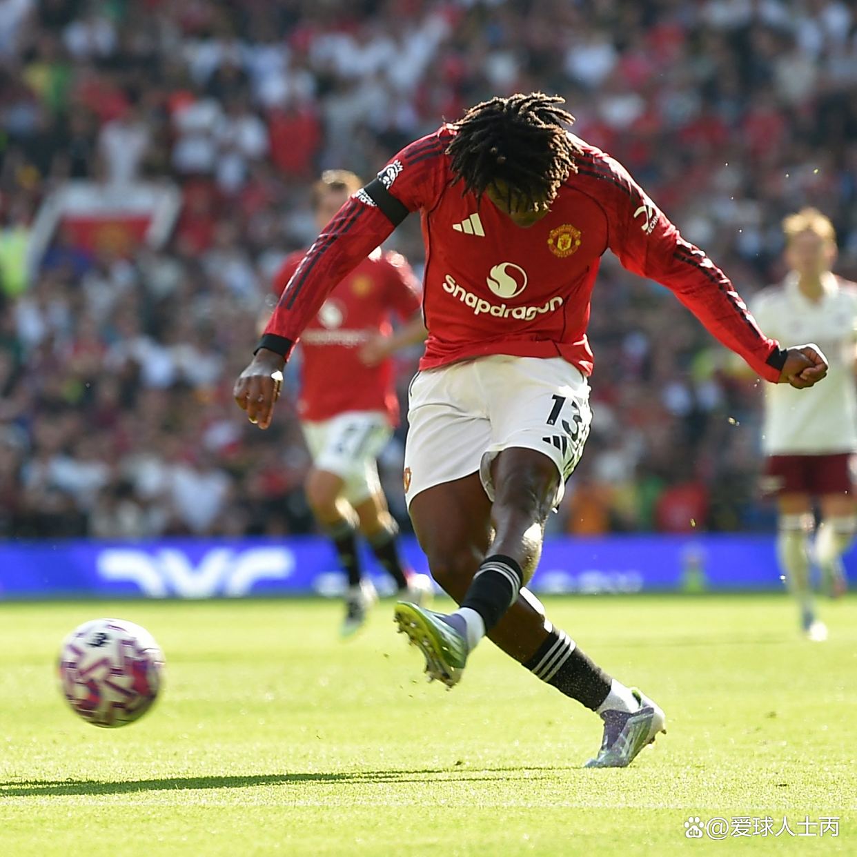 关于曼联替补前锋破门得分,赢得主帅称赞的信息 关于曼联替补前锋破门得分,赢得主帅称赞的信息