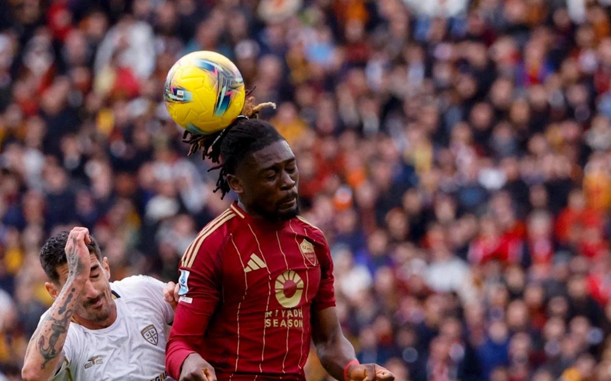 卡利亚里守门员神勇扑救,助球队拿下宝贵三分 卡利亚里守门员神勇扑救,助球队拿下宝贵三分