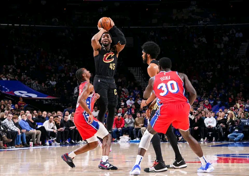 骑士负于猛豹,主场不敌对手 骑士负于猛豹,主场不敌对手