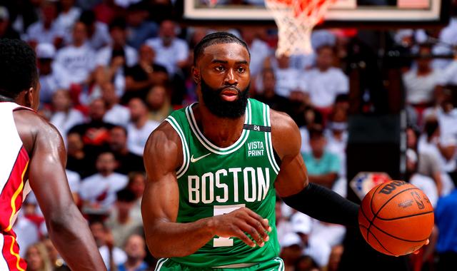 热火惊险战胜凯尔特人，东部争夺激烈的简单介绍