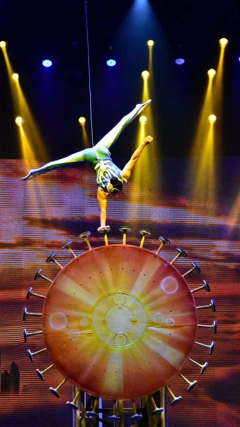 选手展现出色技艺,赛场上喜人表现的简单介绍 选手展现出色技艺,赛场上喜人表现的简单介绍