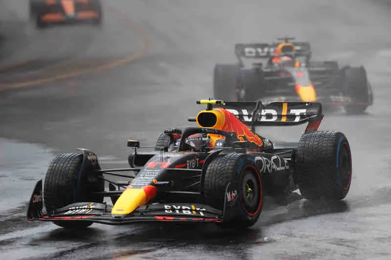 阿斯顿马丁翻盘索伯车队,佩雷兹惊艳四座 阿斯顿马丁翻盘索伯车队,佩雷兹惊艳四座